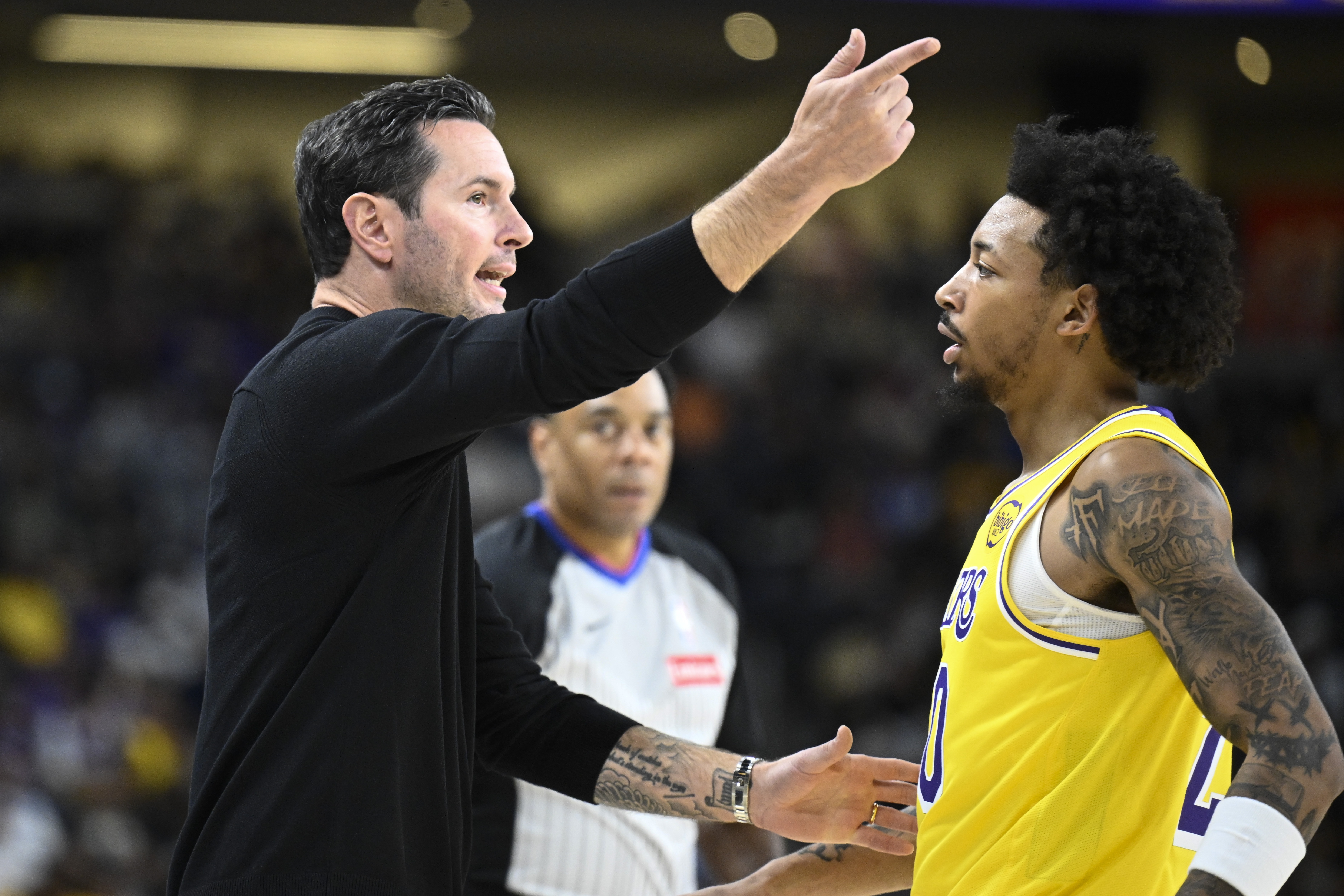 太狠了！加时末段波特兰开拓者备战亚冠今晚丹佛掘金调整名单以备德甲，Rookie在独行侠比赛中比分优势明显的简单介绍